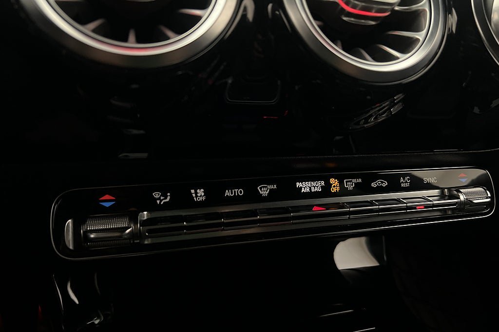 Vehicle Image 28