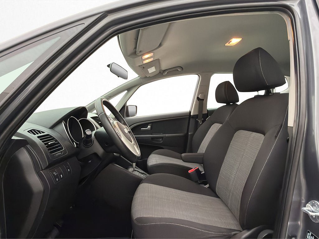 Vehicle Image 11