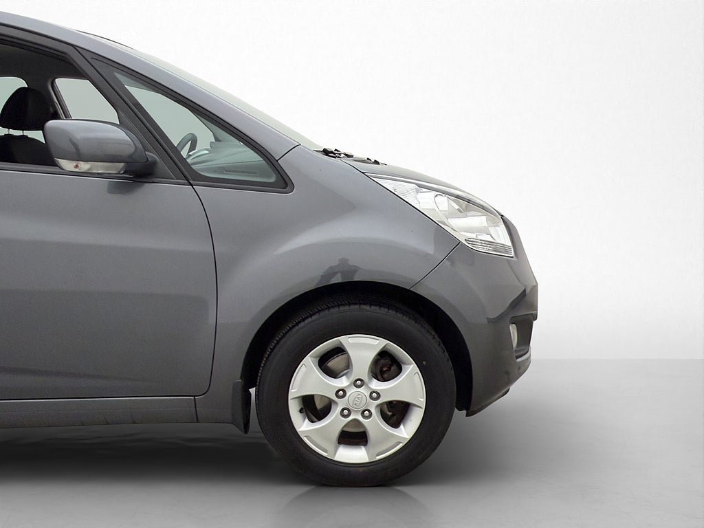 Vehicle Image 30