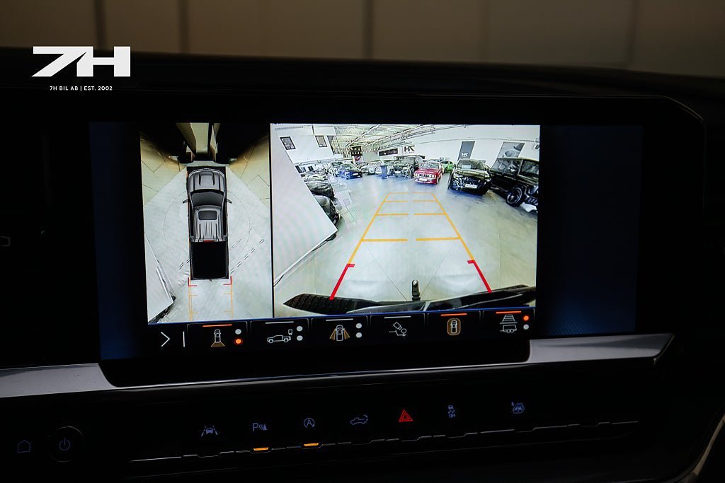 Vehicle Image 21