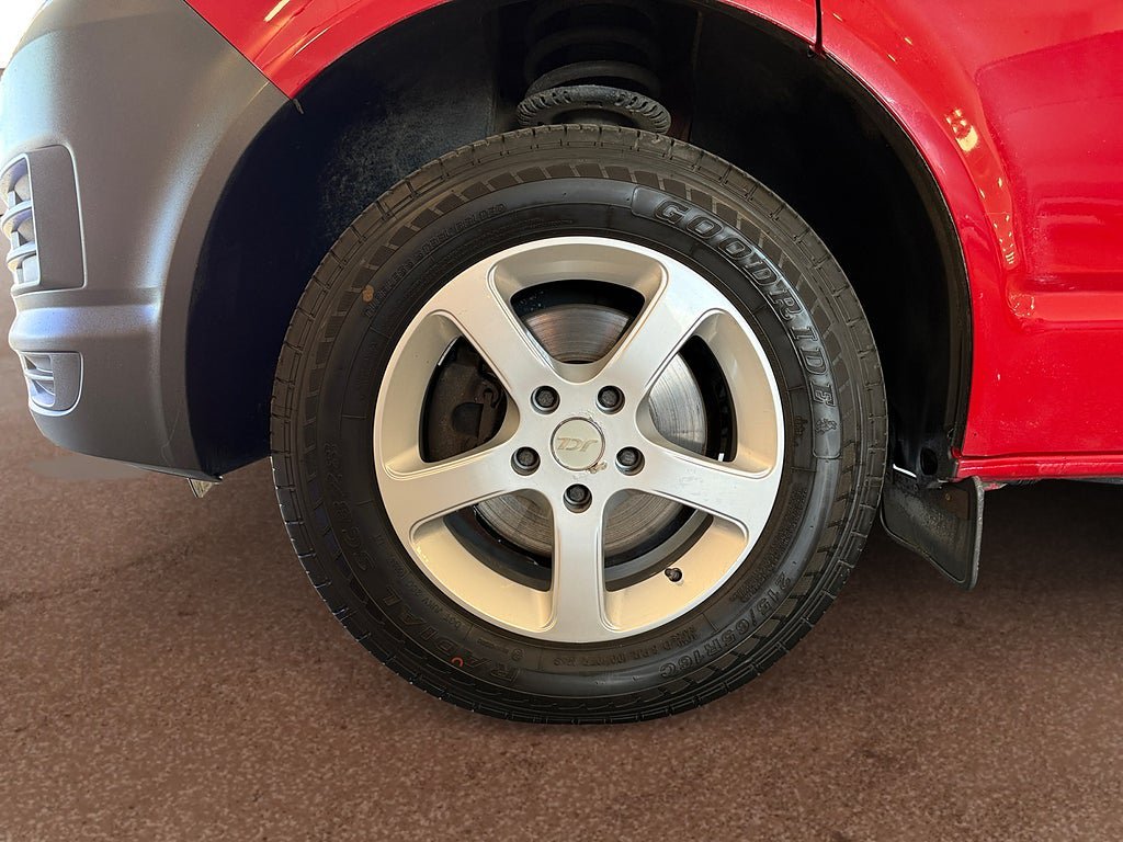 Vehicle Image 7