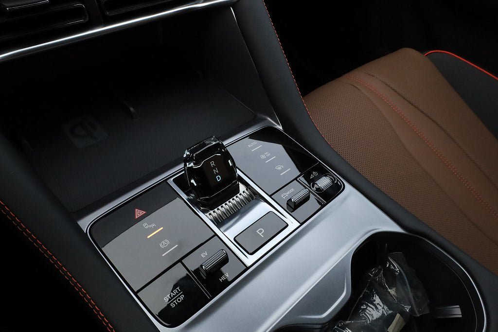 Vehicle Image 24