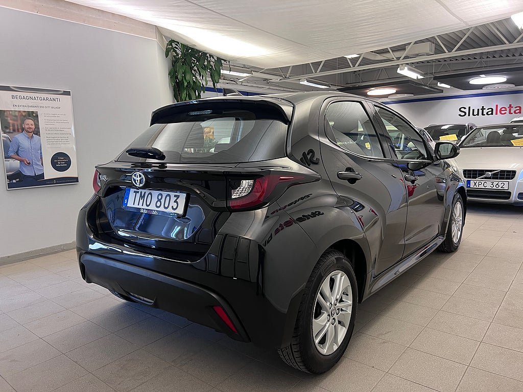 Vehicle Image 7
