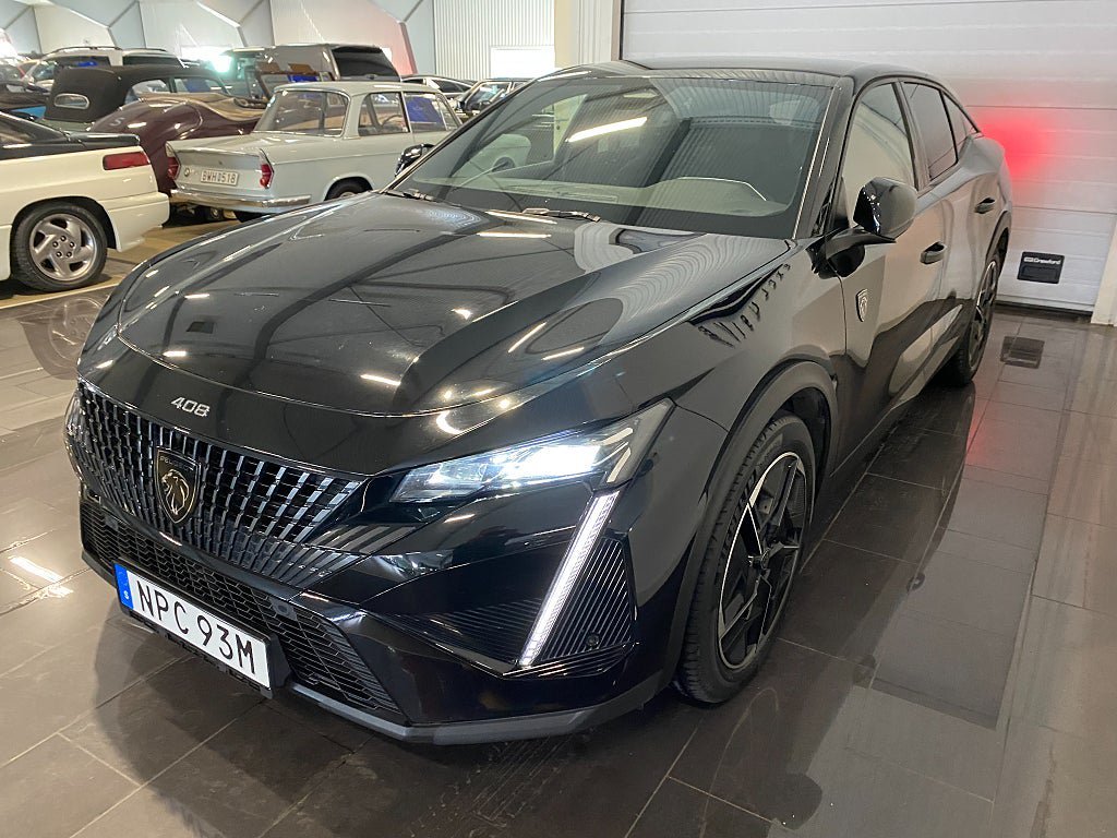 Vehicle Image 12