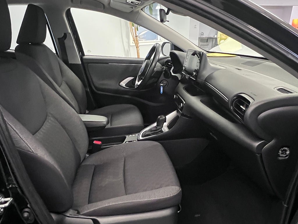 Vehicle Image 15