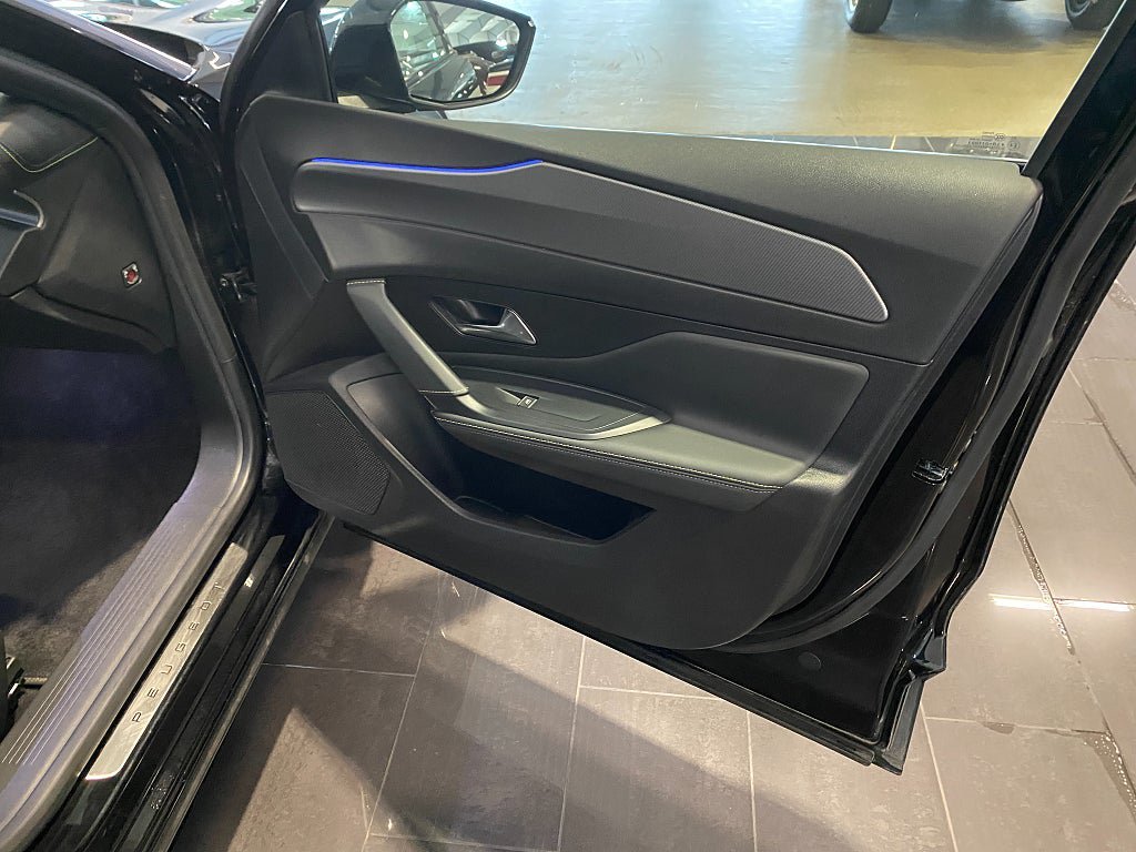 Vehicle Image 26