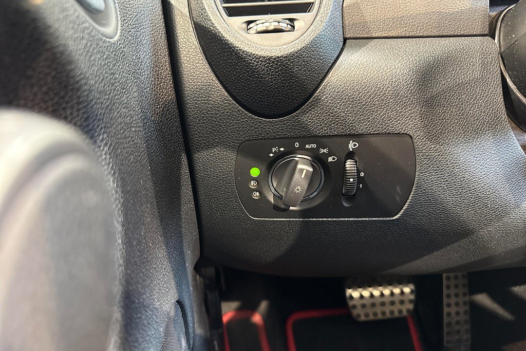 Vehicle Image 27