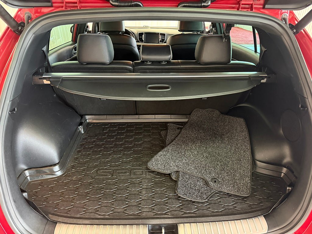 Vehicle Image 25