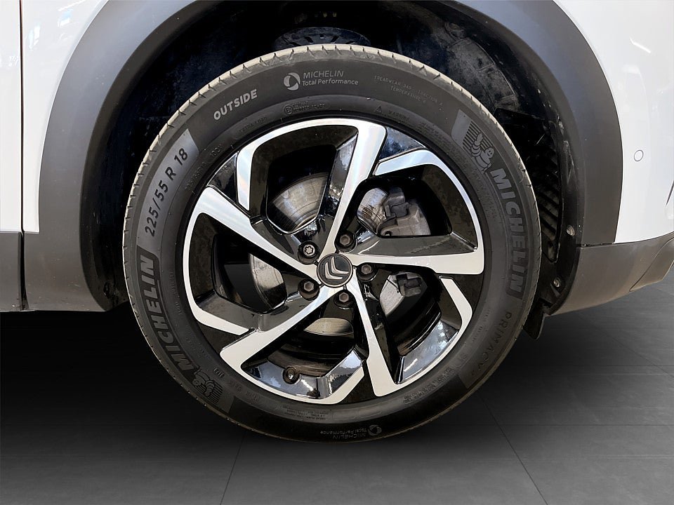 Vehicle Image 19