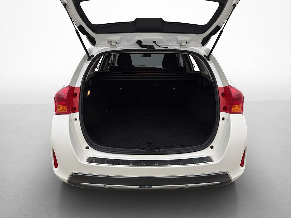 Vehicle Image 13