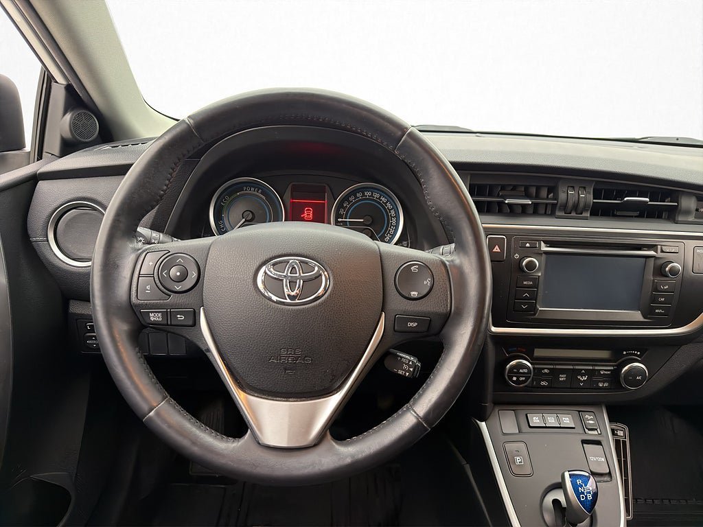 Vehicle Image 16