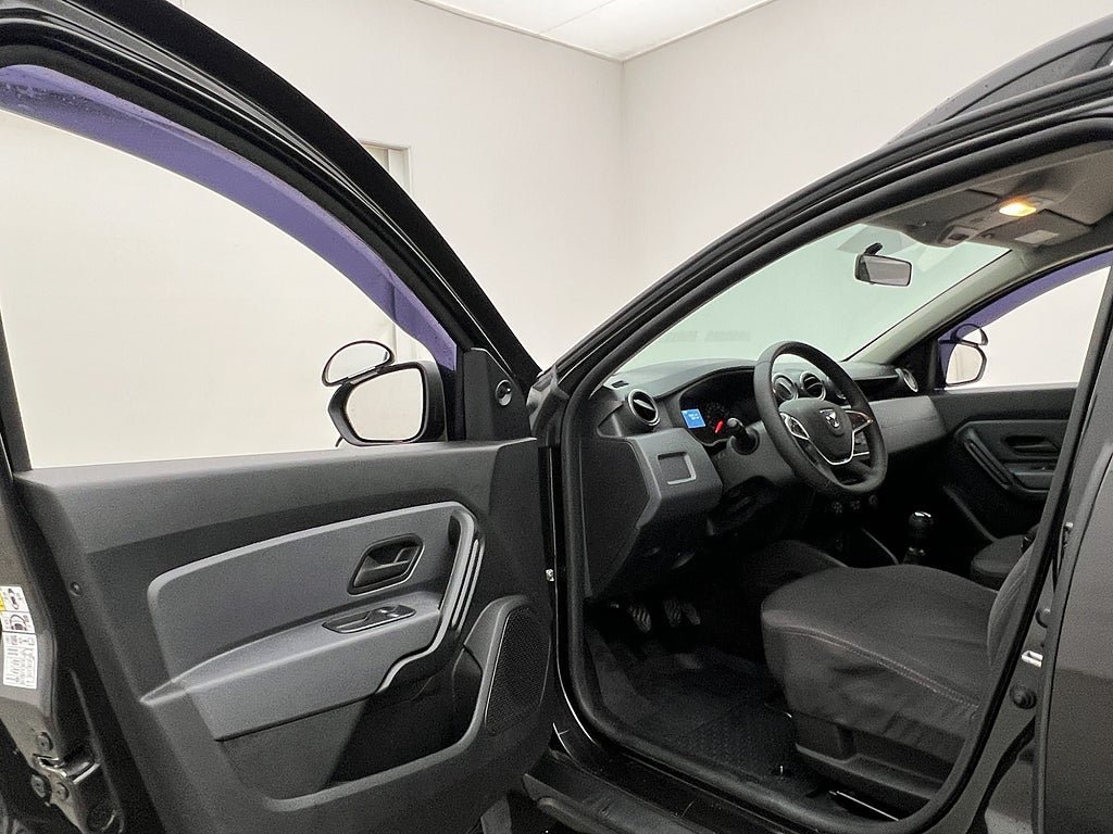 Vehicle Image 17