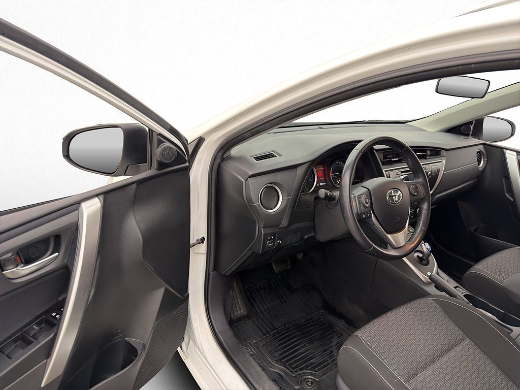 Vehicle Image 17