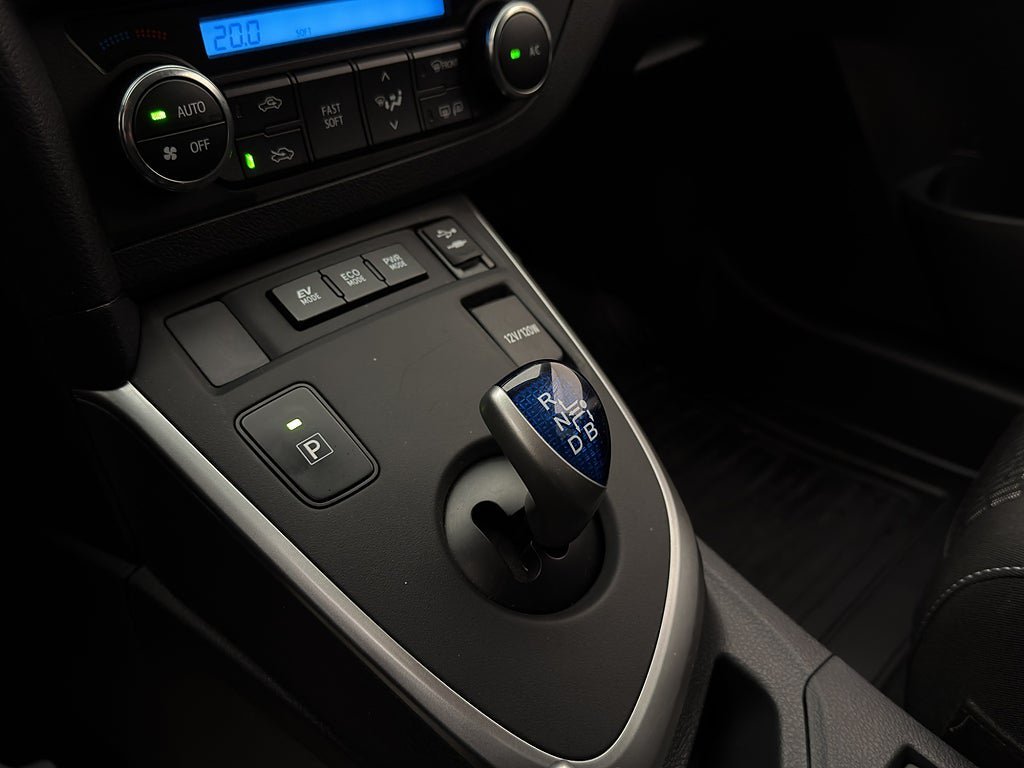 Vehicle Image 22