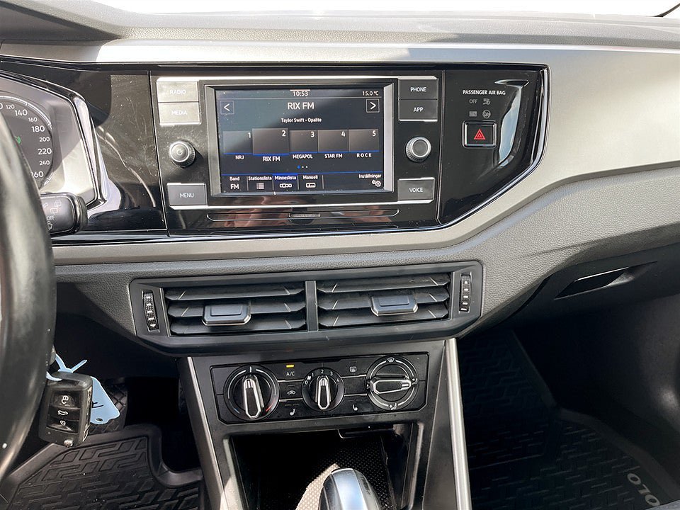 Vehicle Image 11