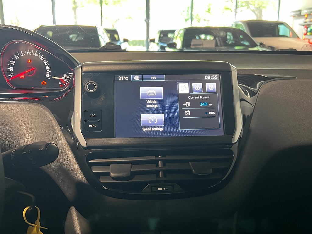 Vehicle Image 18
