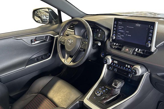 Vehicle Image 13