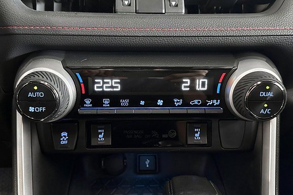 Vehicle Image 28