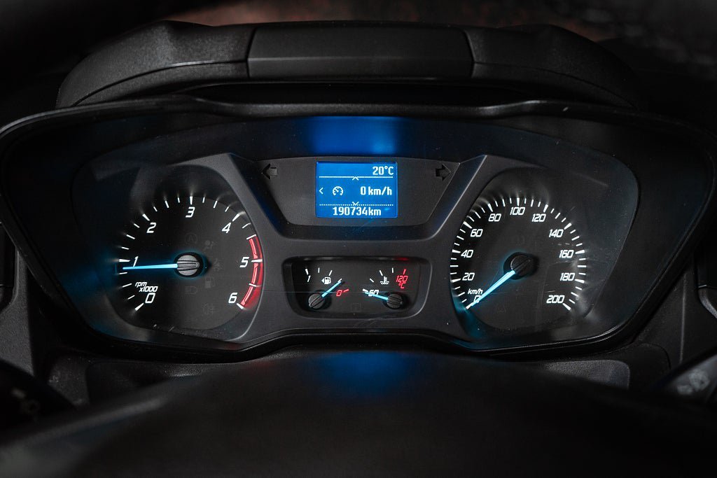 Vehicle Image 16