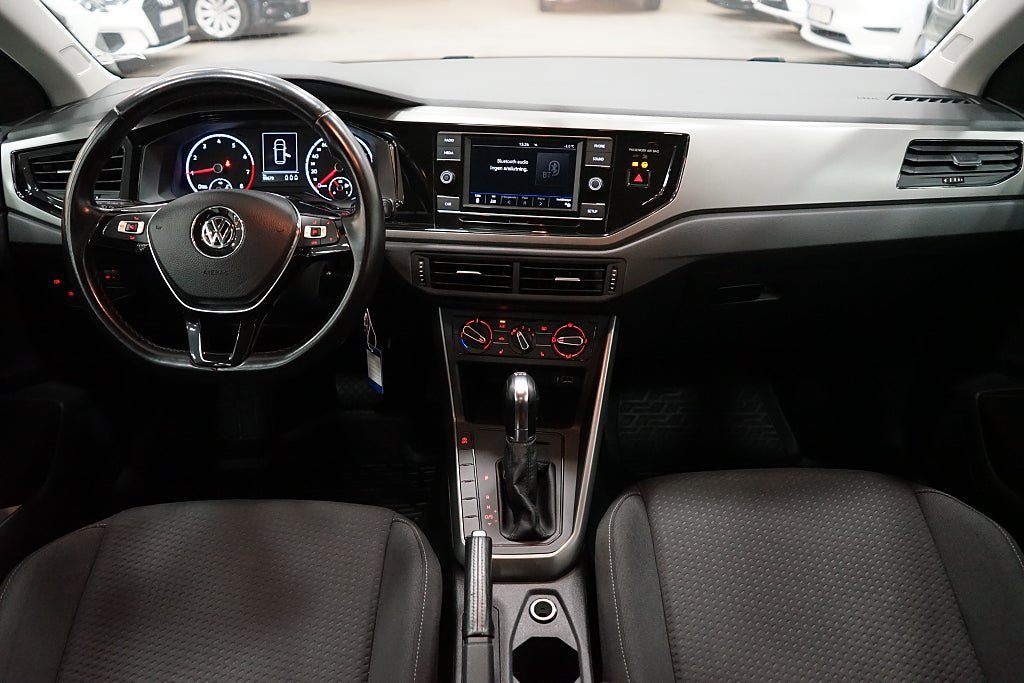 Vehicle Image 8