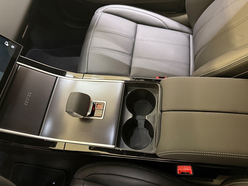 Vehicle Image 14