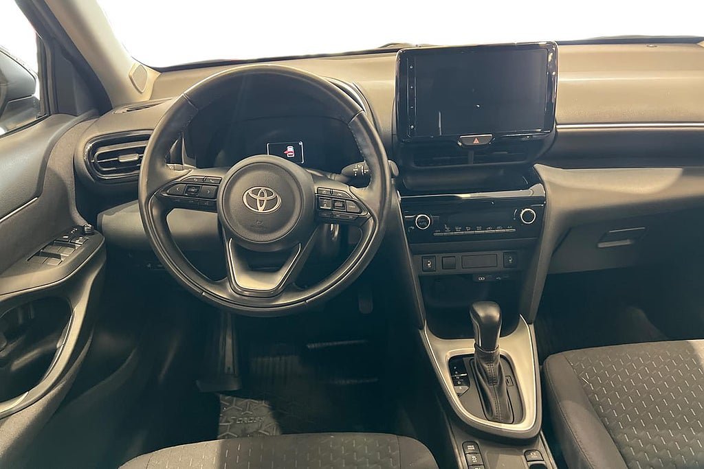 Vehicle Image 10