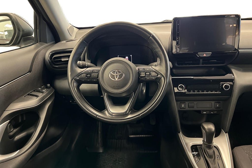 Vehicle Image 11