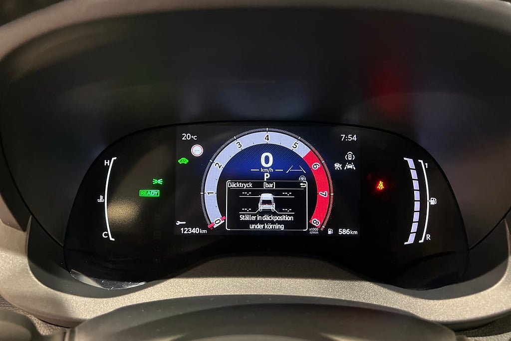 Vehicle Image 16