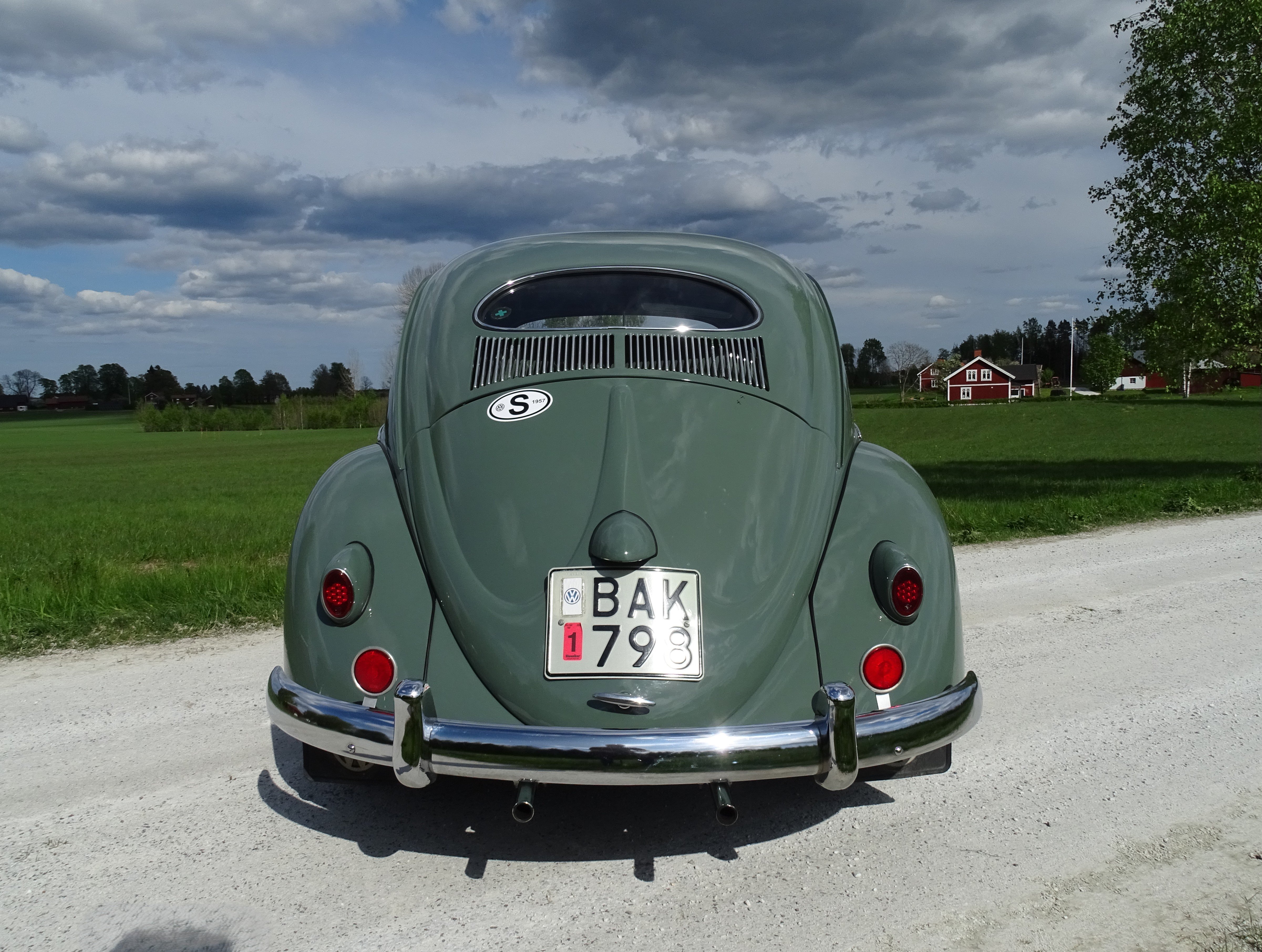 Vehicle Image 16