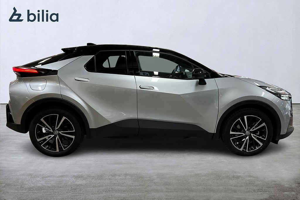 Vehicle Image 10