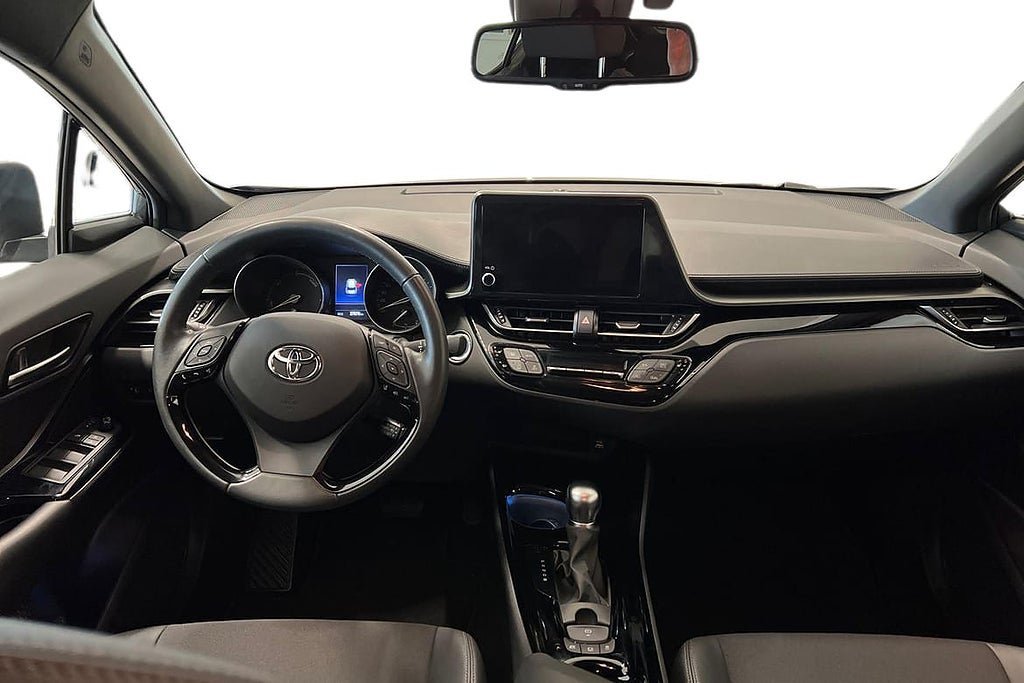 Vehicle Image 8