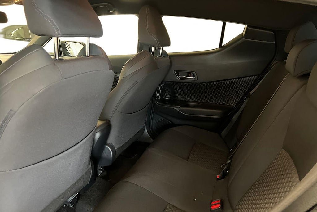 Vehicle Image 11