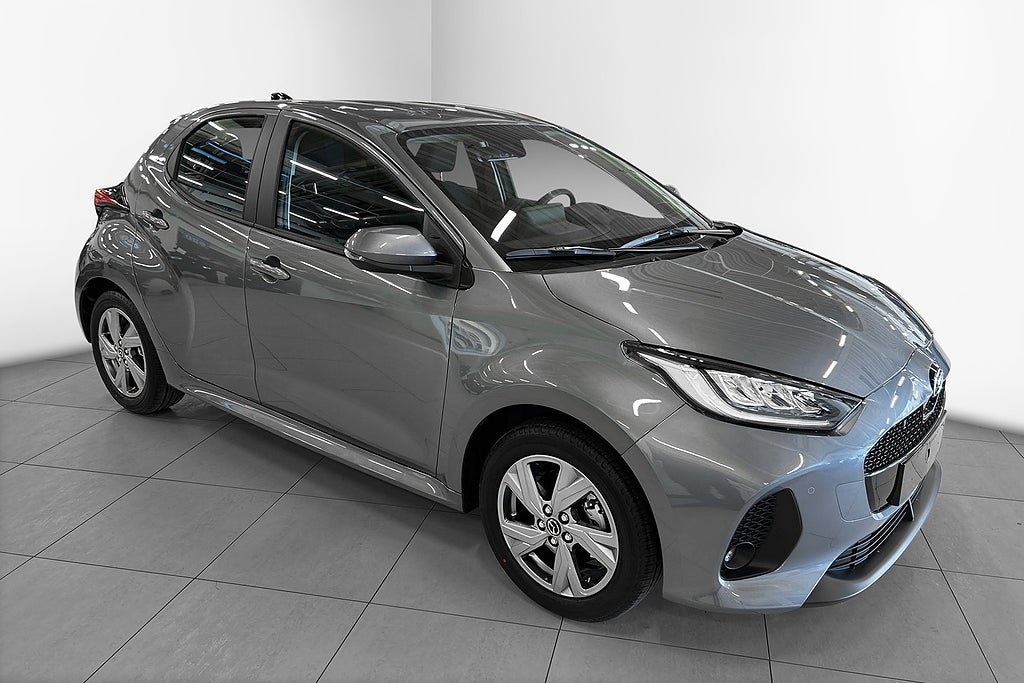 Vehicle Image 6