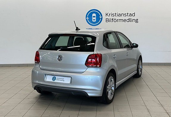 Vehicle Image 8