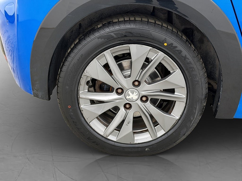 Vehicle Image 30