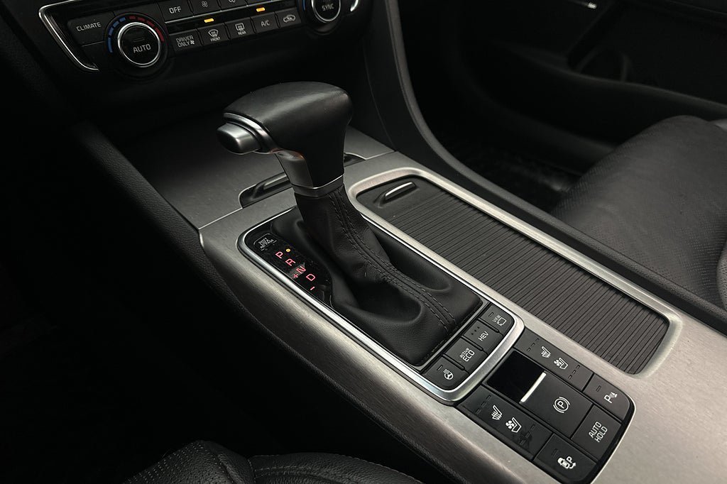 Vehicle Image 24