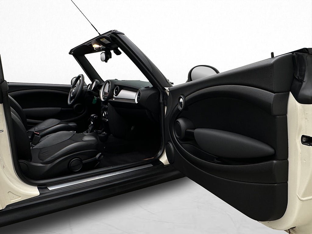 Vehicle Image 23