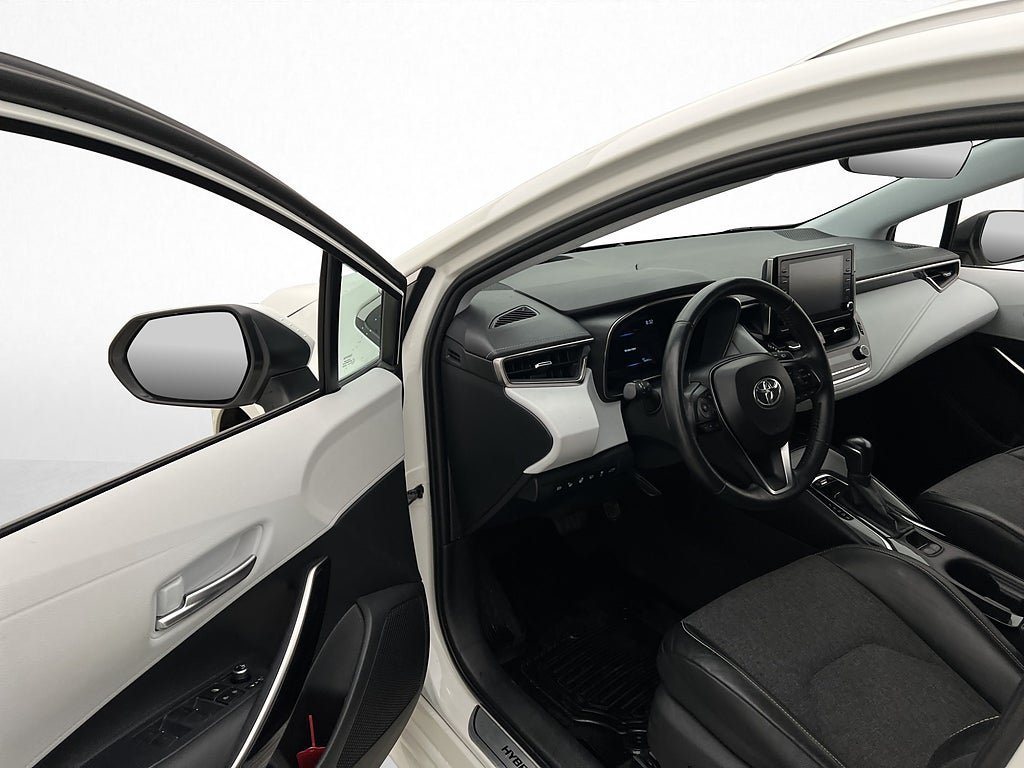 Vehicle Image 11
