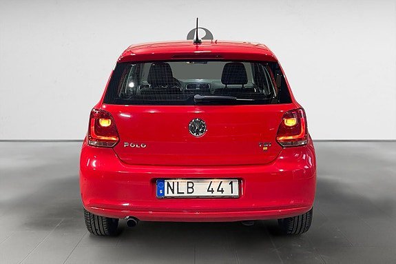 Vehicle Image 6