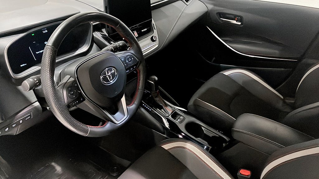 Vehicle Image 7