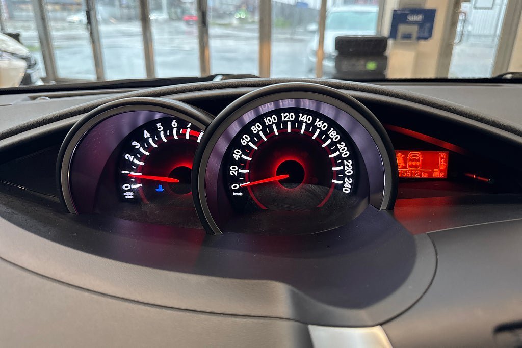 Vehicle Image 14