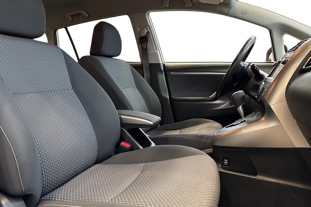 Vehicle Image 16