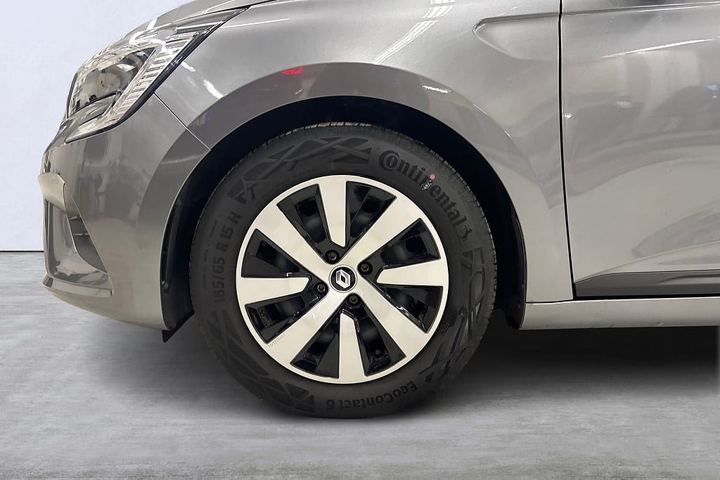 Vehicle Image 14