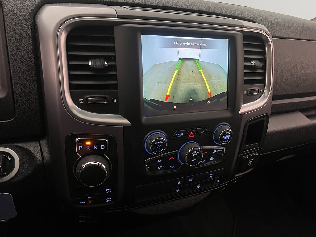 Vehicle Image 18