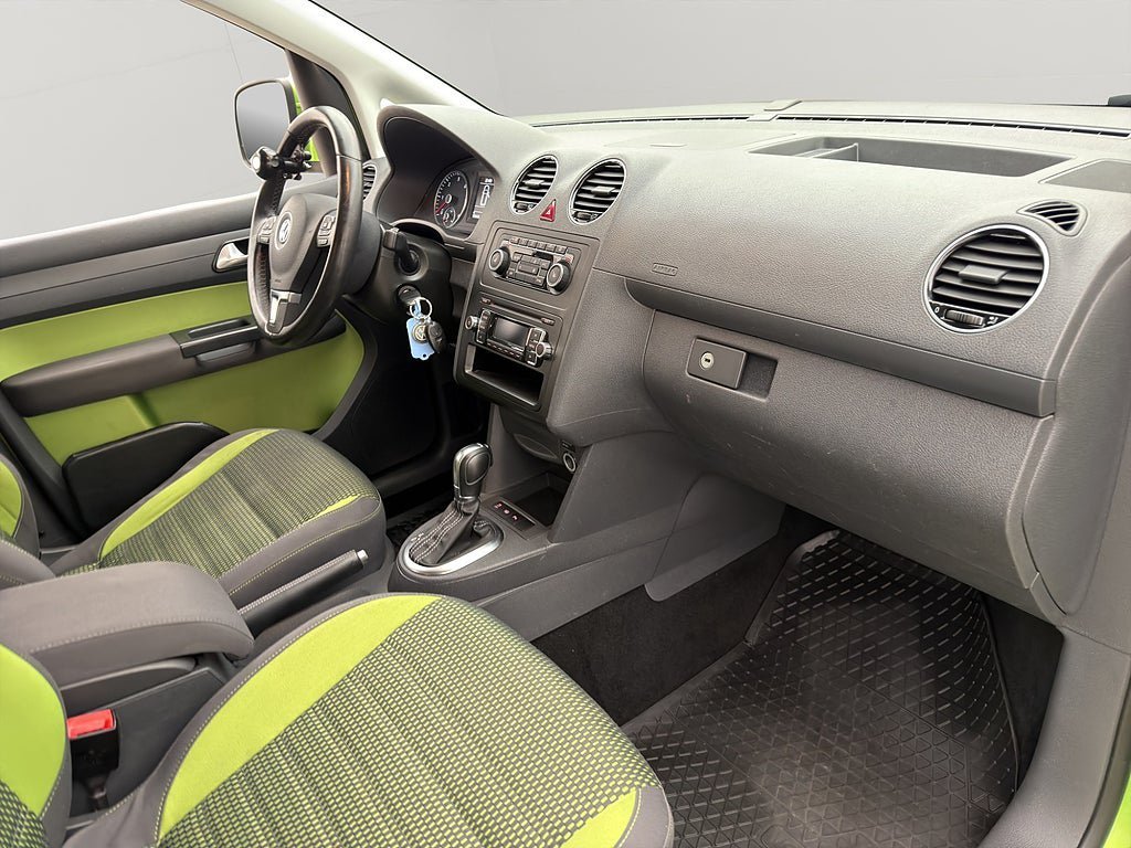Vehicle Image 26