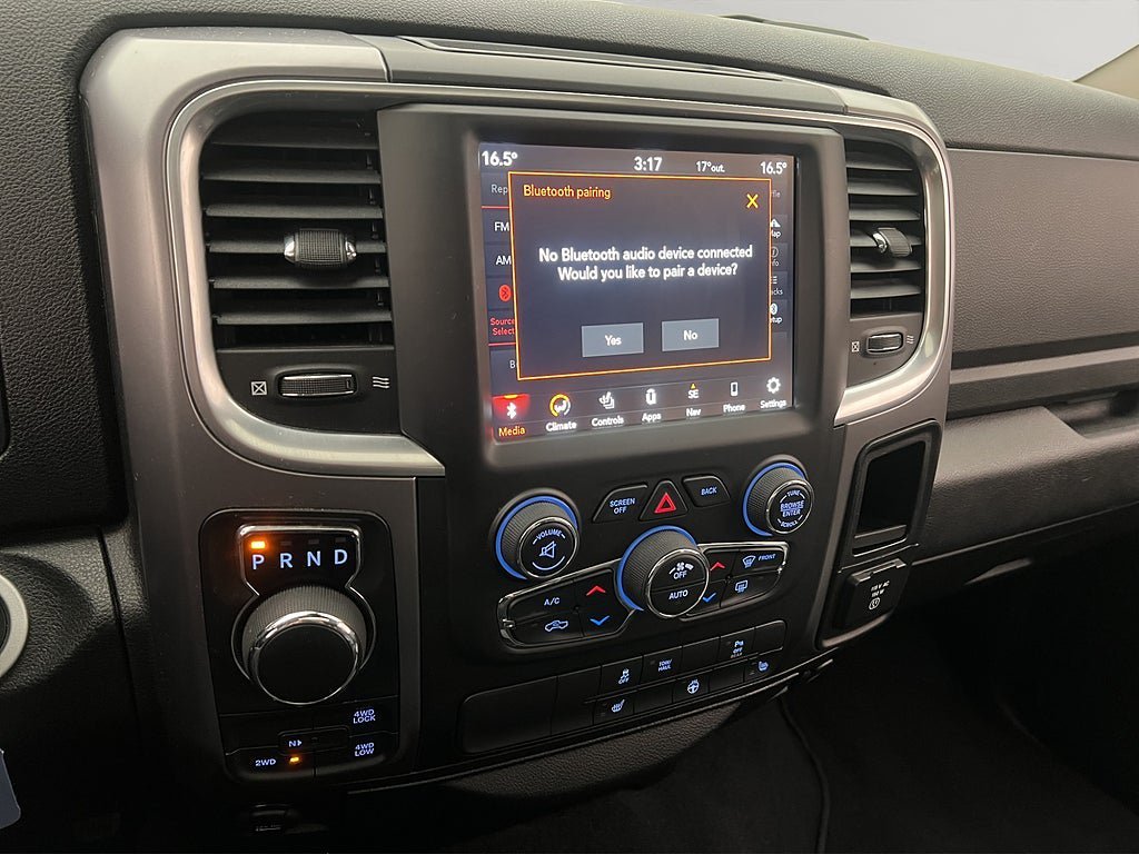 Vehicle Image 21
