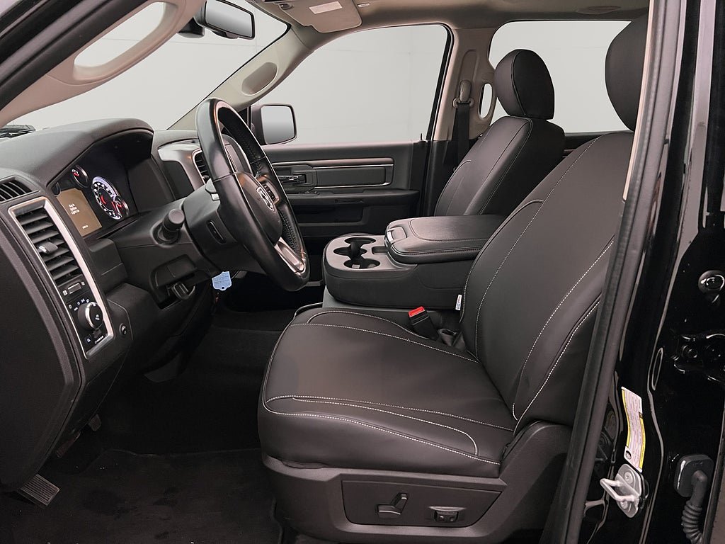 Vehicle Image 36