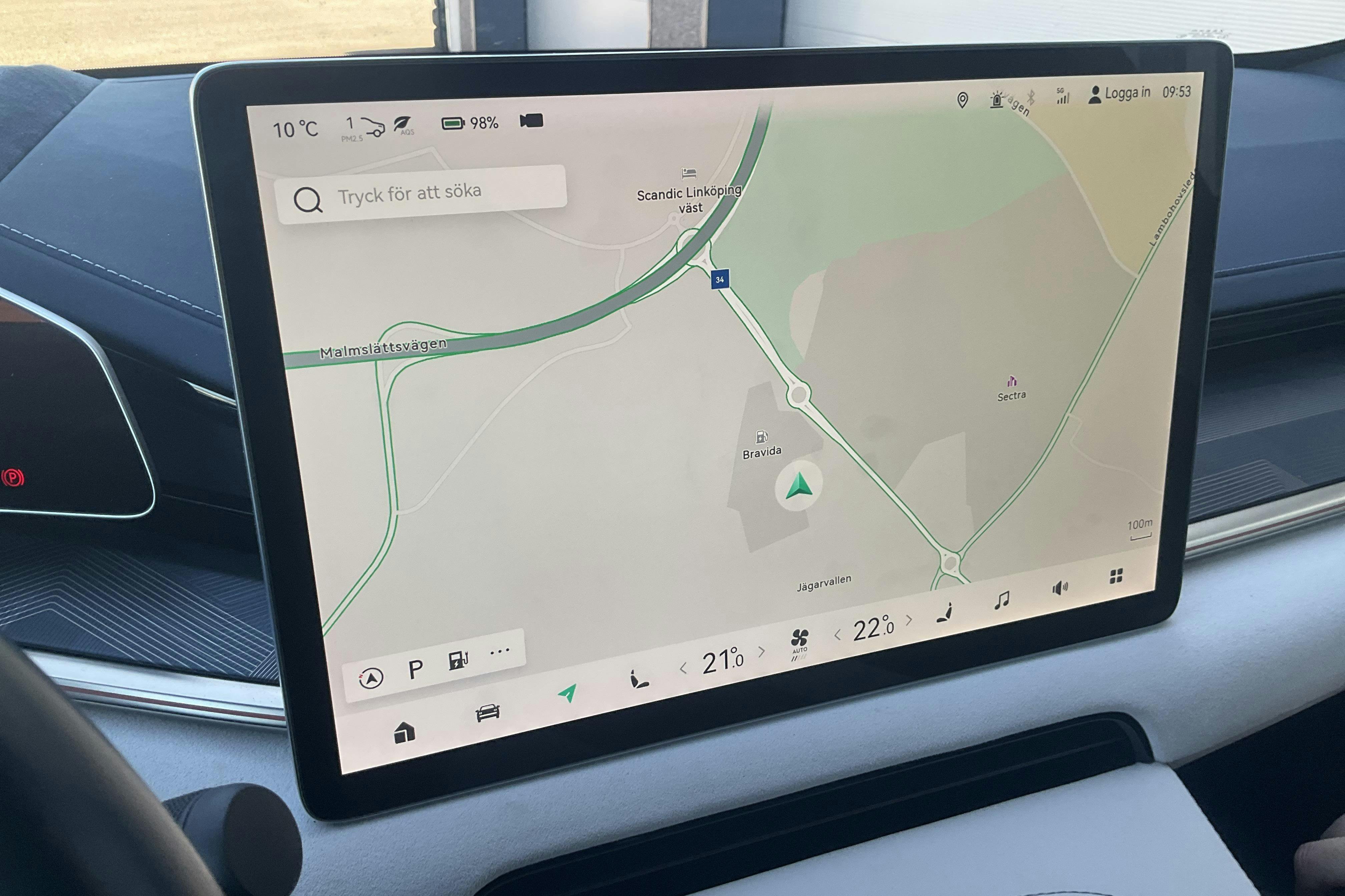 Vehicle Image 11