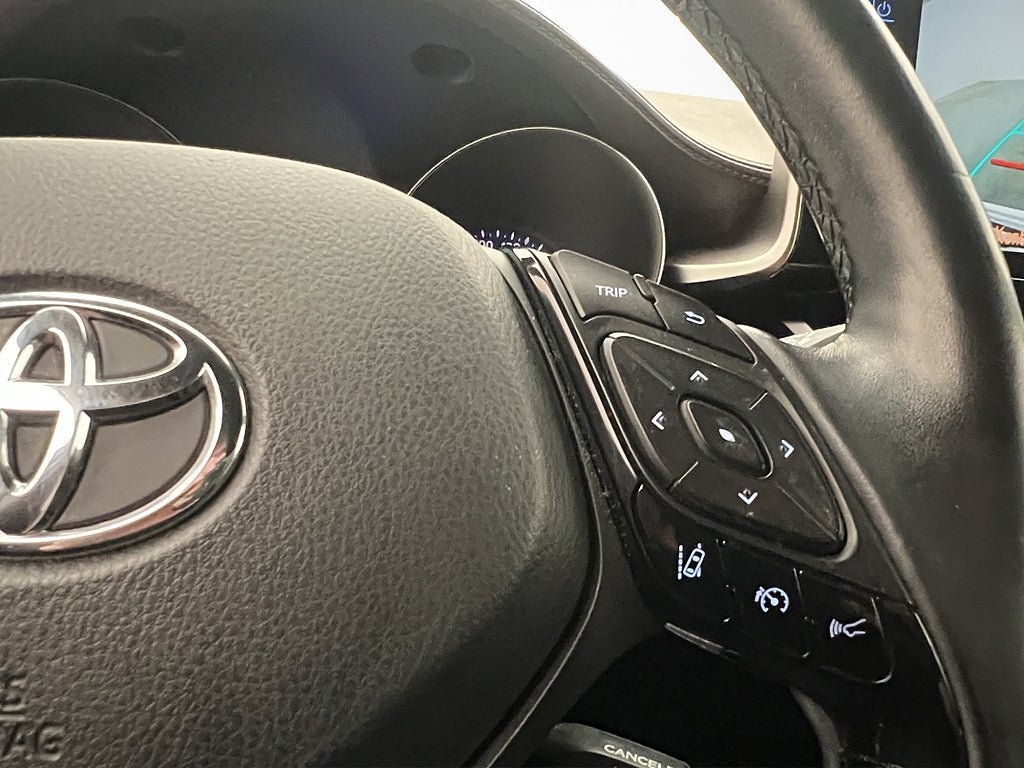 Vehicle Image 18