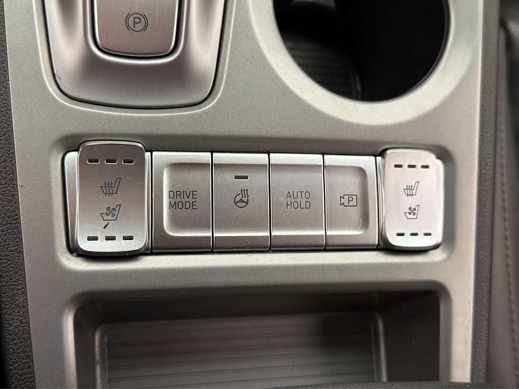 Vehicle Image 26